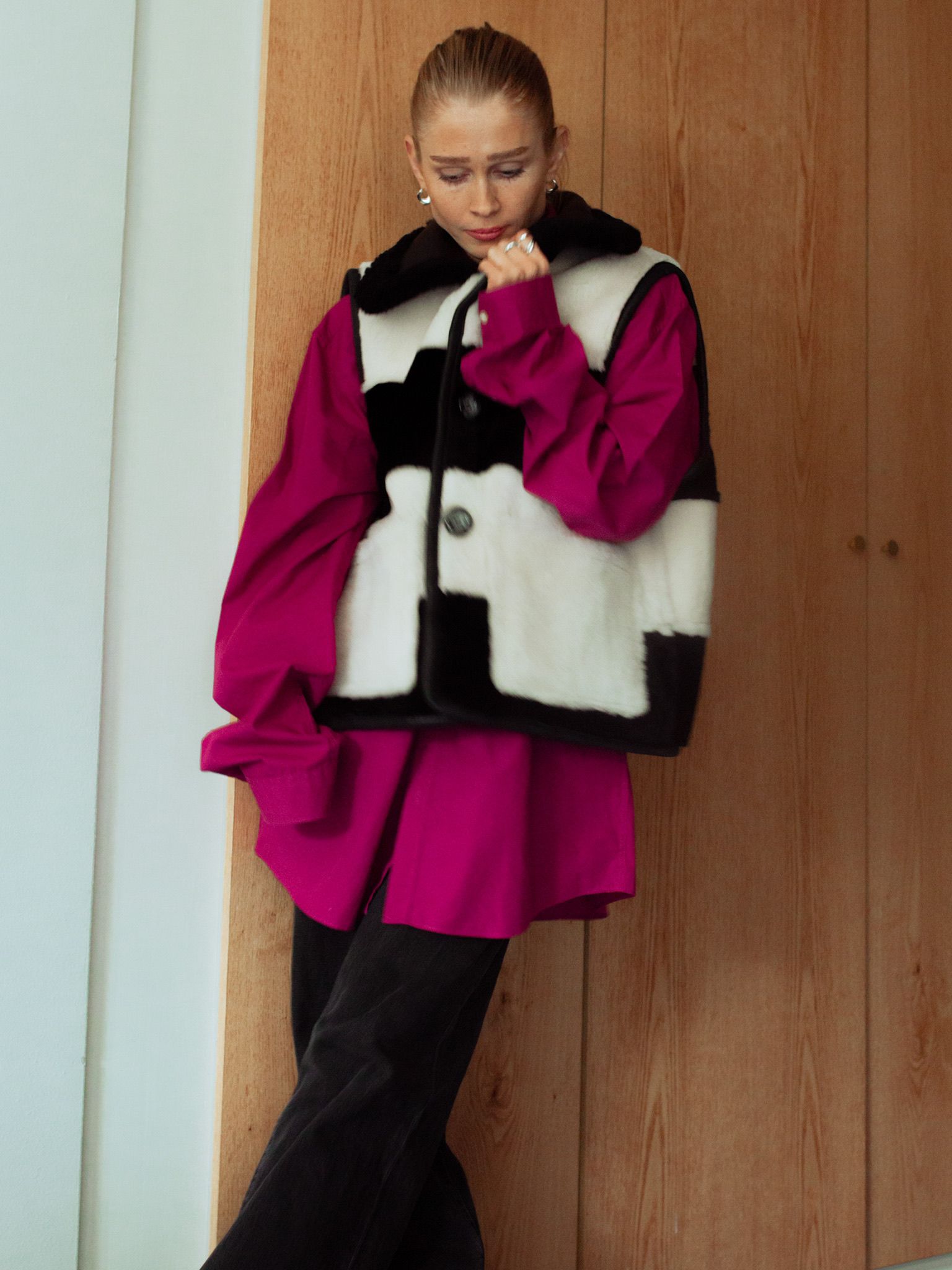 IRIS リバーシブルベスト ブラック＆アイボリー