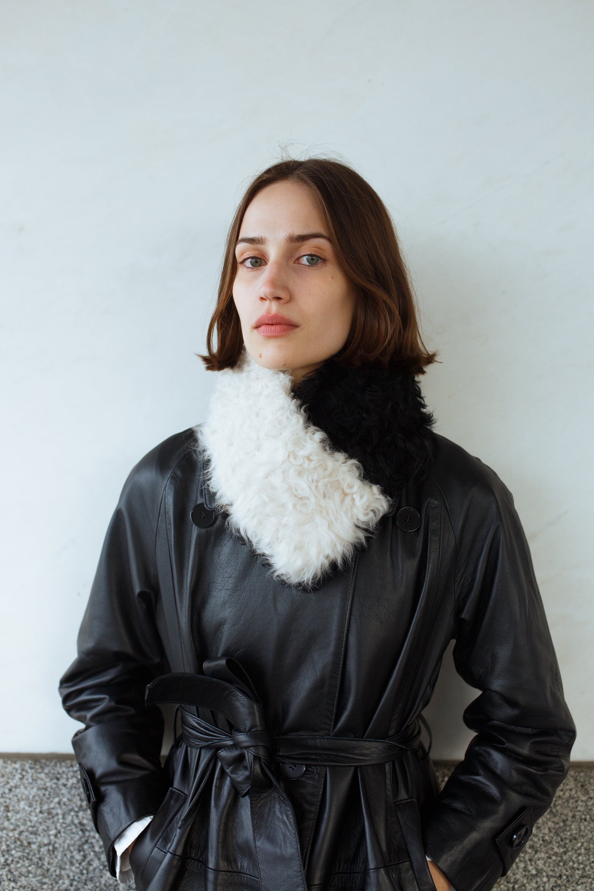 ARIADNE カラー ブラック＆アイボリー