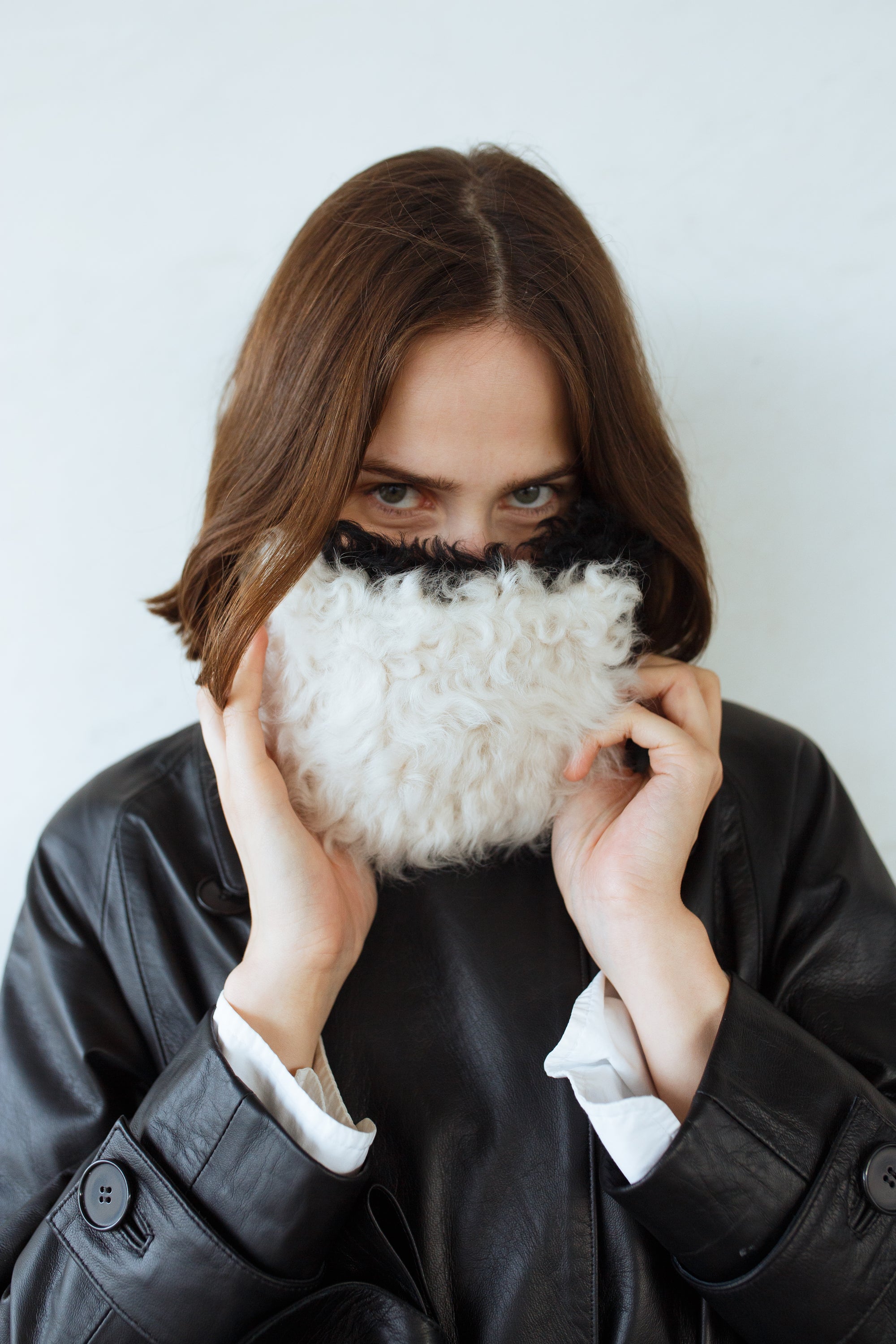 ARIADNE カラー ブラック＆アイボリー