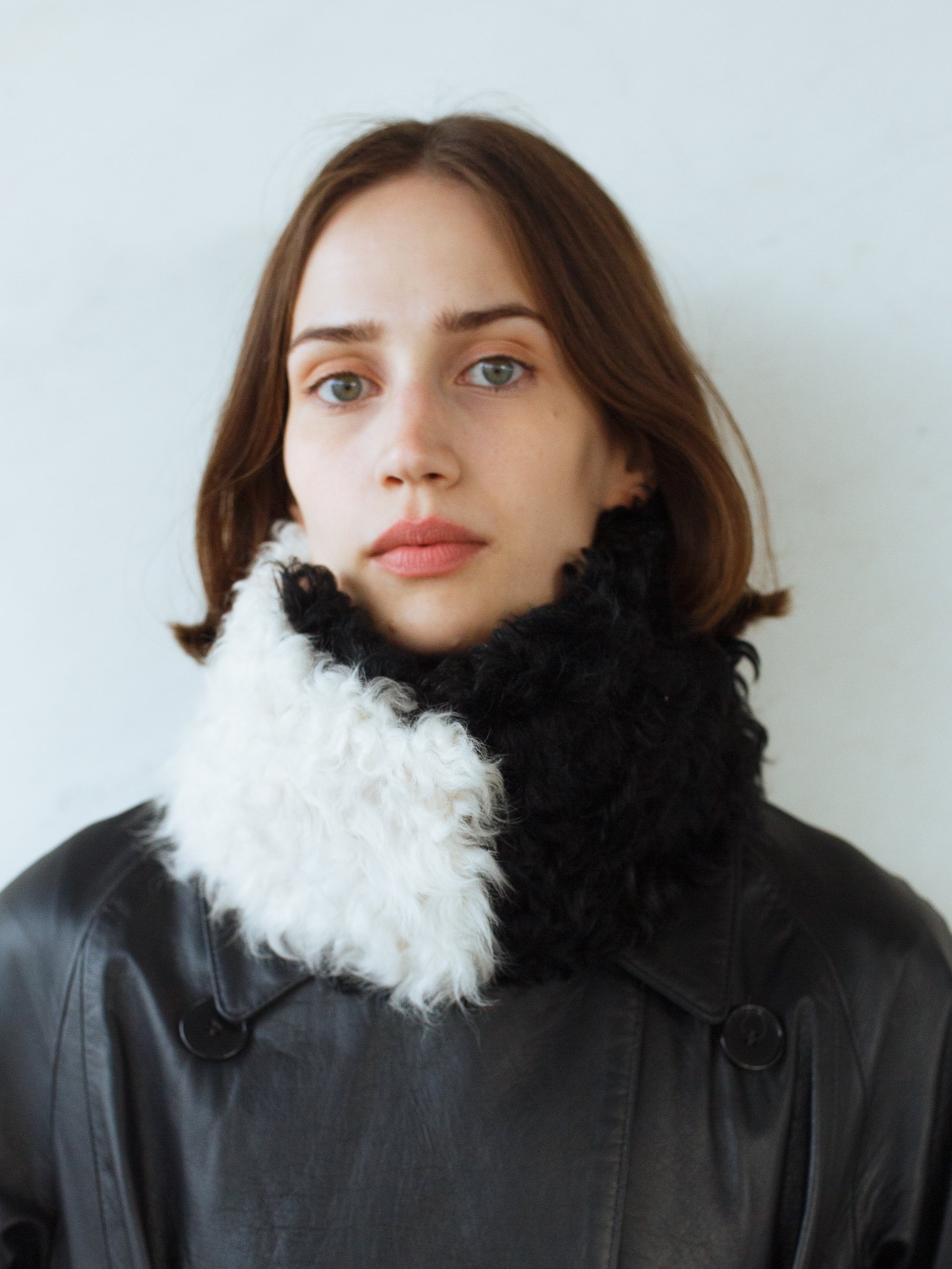 ARIADNE カラー ブラック＆アイボリー