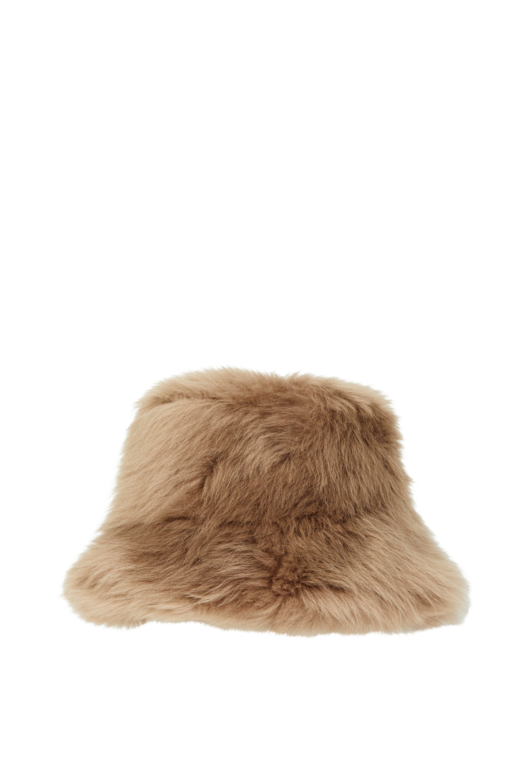 エイラ・ハット