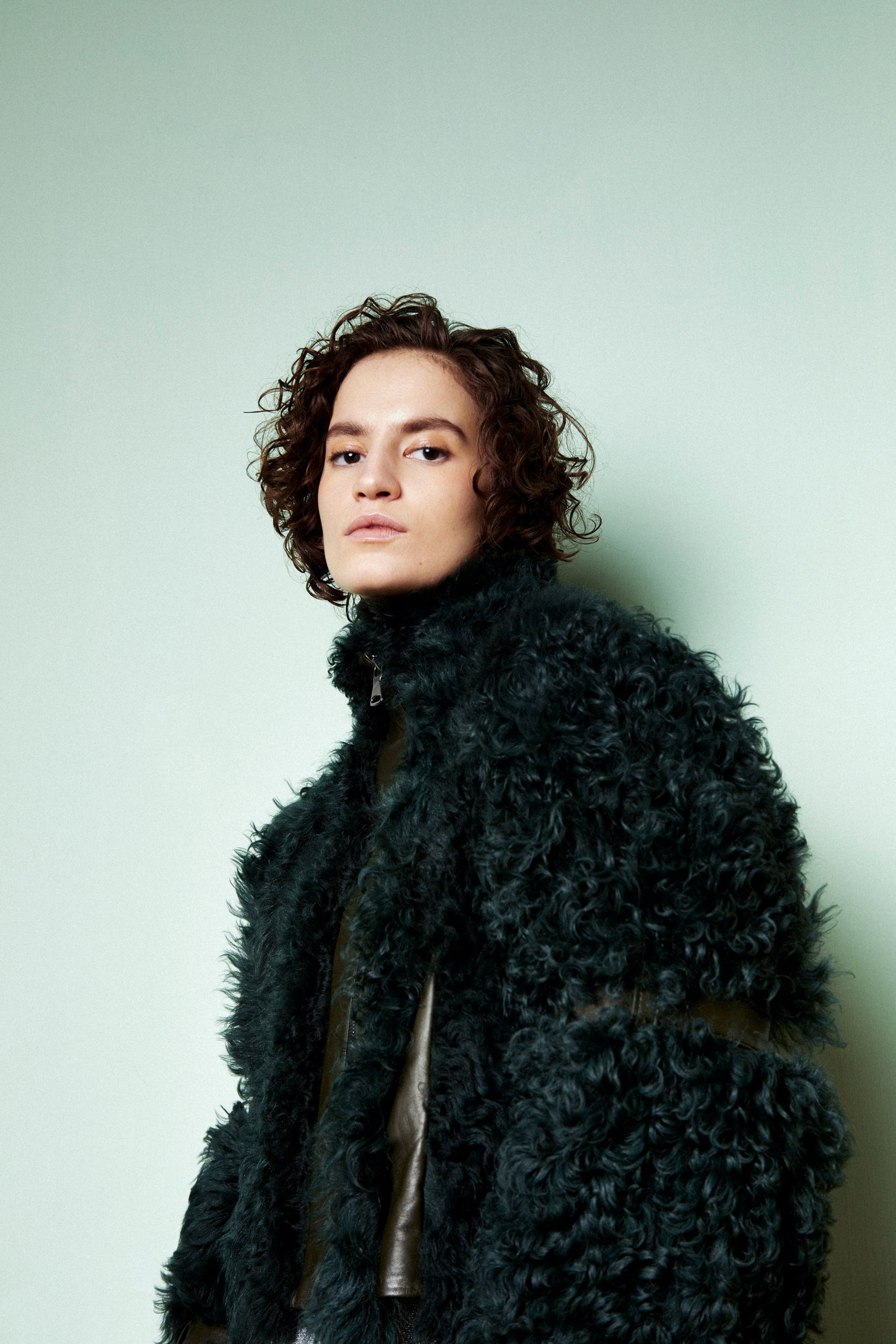 NAOMI ジャケット パール