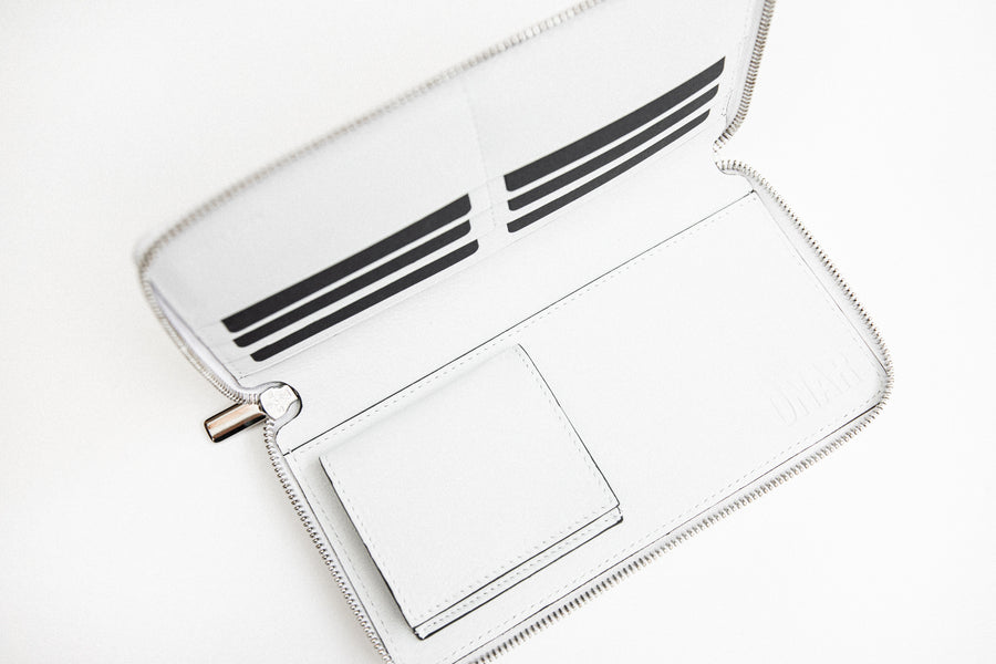 オメガ ウォレット ホワイト